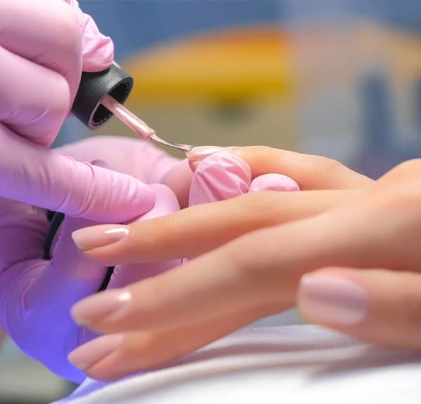 Servicios de manicura y pedicura en Tui